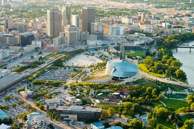 Winnipeg as one of the best cities in Canada that immigrants receive best work experience. 